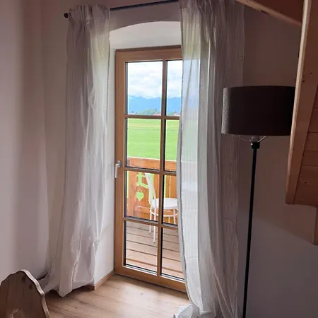 Grecht Lejlighed Uffing